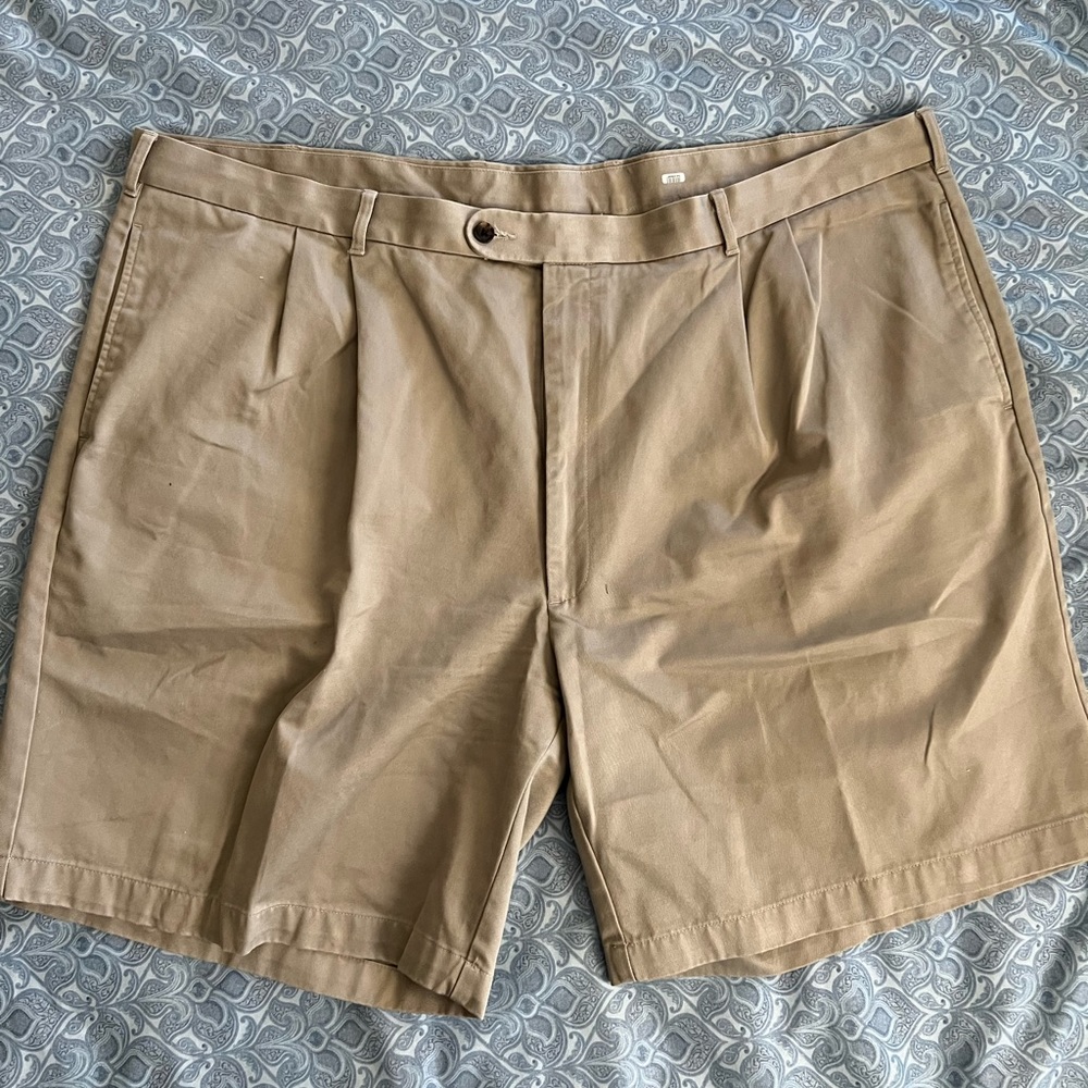 Size 48 waist Gary Player khaki golf shorts.  Excellent condition.